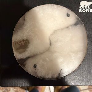 Sorel baby bear paw slippers